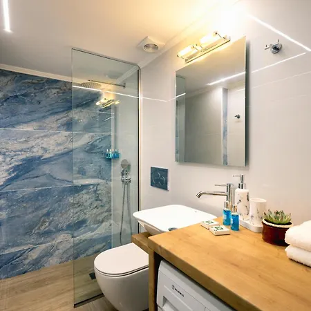 White Lily レティムノ