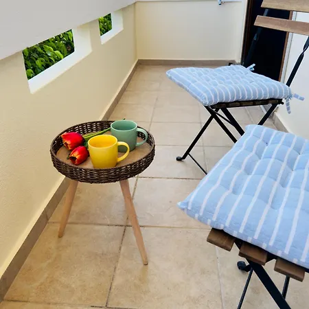 White Lily Apartment *